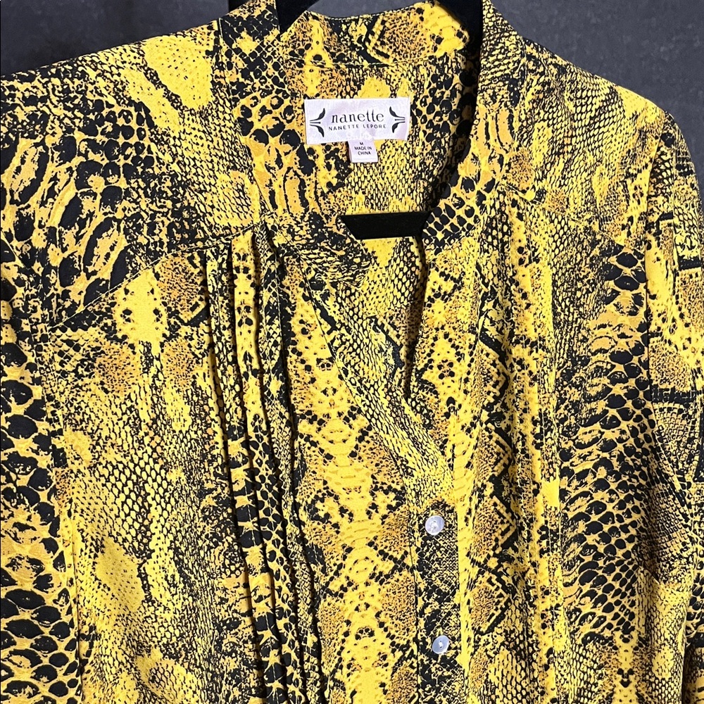 Nanette Lepore Snakeskin Print Button Down Top Size Medium - Picture 4 of 12